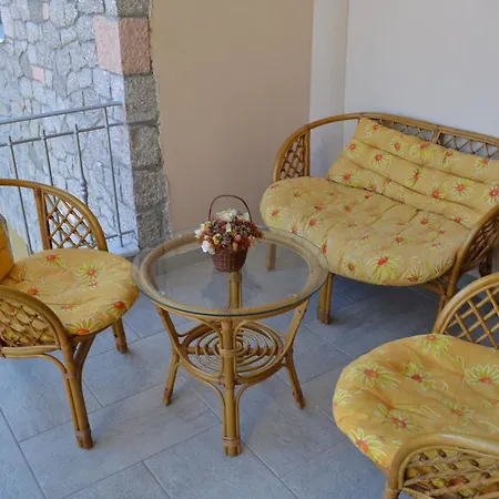 Gravia's House